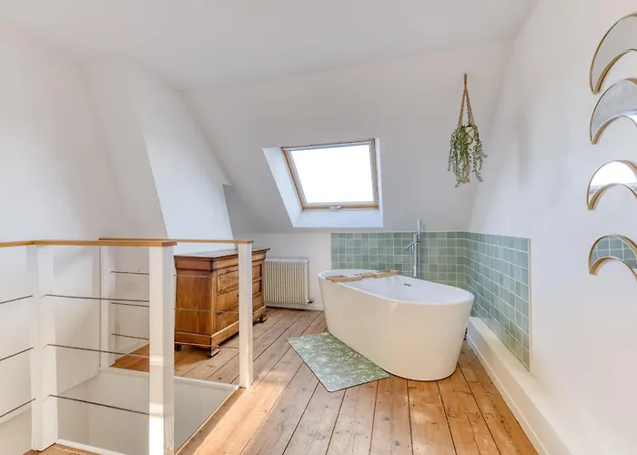 Maison Amienoise - A 10 Min Du Centre - Confort Ferienhaus Amiens