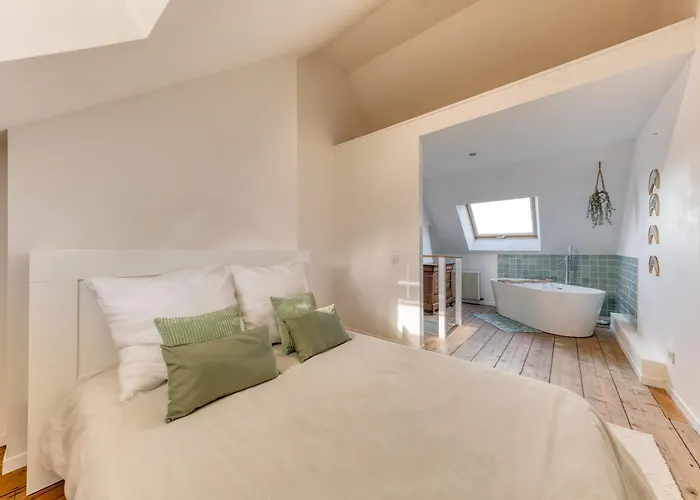 Maison Amienoise - A 10 Min Du Centre - Confort Ferienhaus Amiens